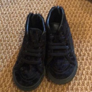 Kids Blk Vans Velvet Hightop